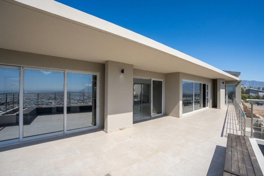 5 Bedroom Property for Sale in Fairhaven Country Estate Western Cape